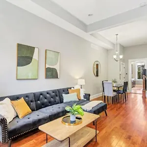  Holiday home Historic Benton Park Townhome United States